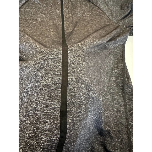 Women NWOT Nike XL stylish cool workout top athletic shirt, runs small fit mash - Picture 9 of 14